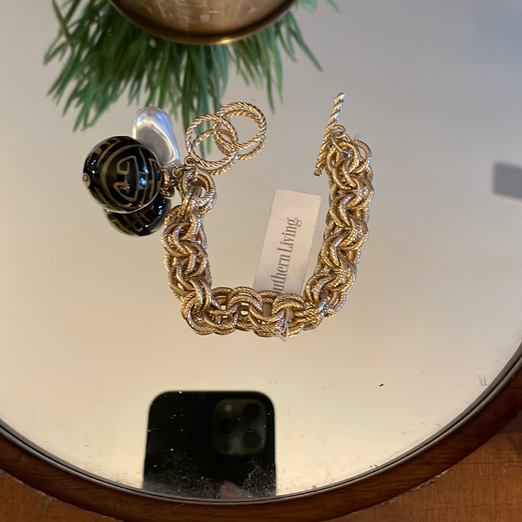Nwt Southern Living Gold And Black Toggle Bracelet 24$
